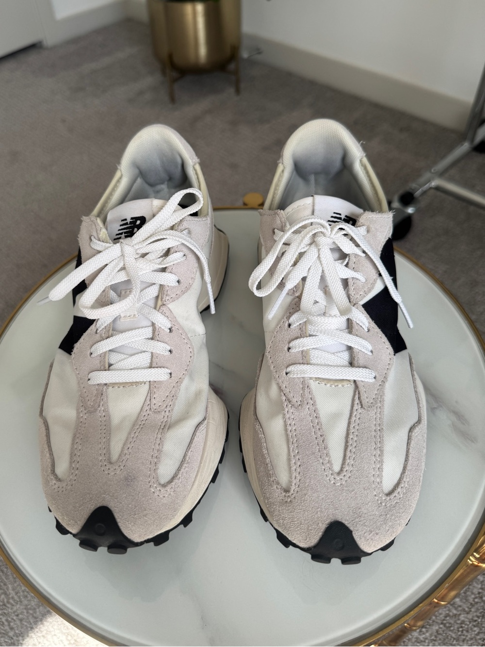 New Balance 327 White and Black Suede-Trim Runner Sneakers Size 8.5 - Picture 7 of 15